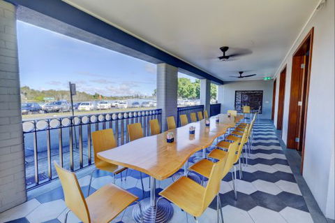 Lakes And Ocean Hotel - Hotels Melbourne 7