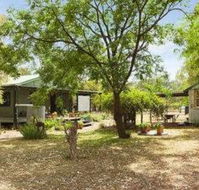 Red Tractor Retreat - Hotels Melbourne