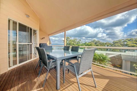 Moy At Nelson Bay - Hotels Melbourne 0