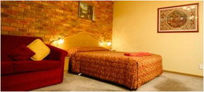 Best Western Pines Country Club Motor Inn - Hotels Melbourne 4