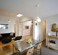 Cooks Hill Cottage - Hotels Melbourne