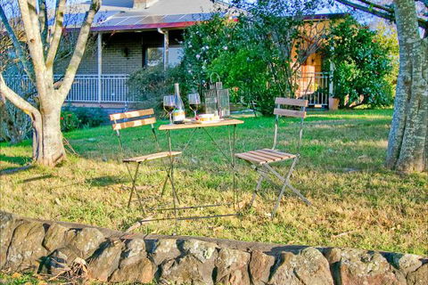 Blueberry Hills On Comleroy - Hotels Melbourne 0