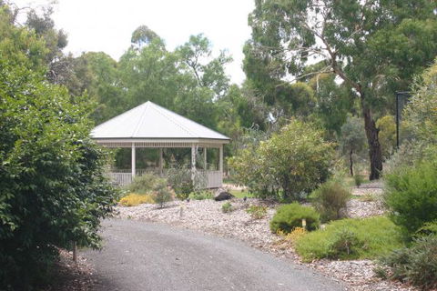Arusha B&B Retreat - Hotels Melbourne 4