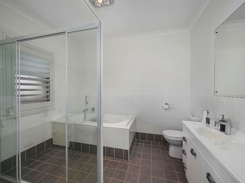 Degen Estate - Hotels Melbourne 8