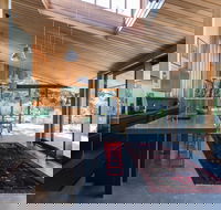 Gordon's Bay Retreat - Hotels Melbourne