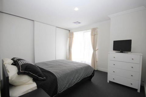 Oaklands Junction - Hotels Melbourne 3