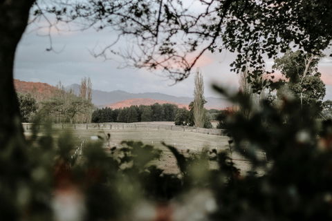 Russley Rural Retreat - Hotels Melbourne 3