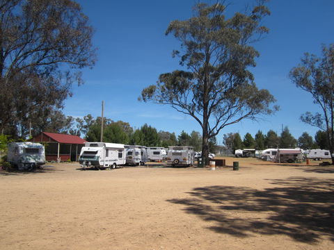Ariah Park Camping Ground - Hotels Melbourne 2