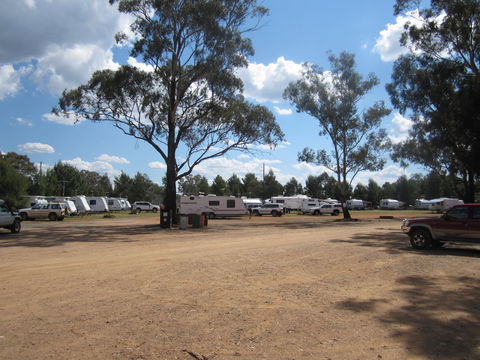 Ariah Park Camping Ground - Hotels Melbourne 4