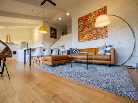 ArtHouse Freycinet - Hotels Melbourne 1
