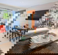 Lake View at Elizabeth Beach - Hotels Melbourne