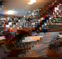 Victoria Hotel Moonan Flat - Hotels Melbourne