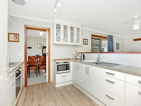 Avalon - Hotels Melbourne 1
