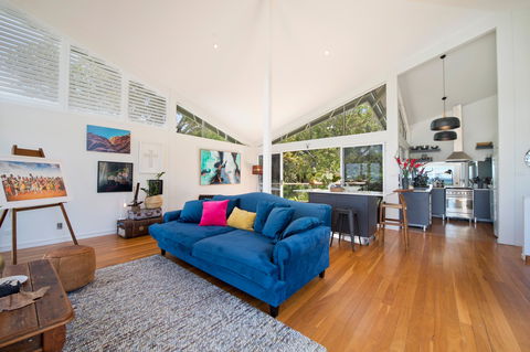Arty Beach House At Lighthouse Beach - Hotels Melbourne 2