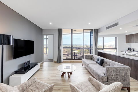 Meriton Suites Church Street, Parramatta - Hotels Melbourne 2