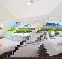 The Lakehouse at 201 - Hotels Melbourne