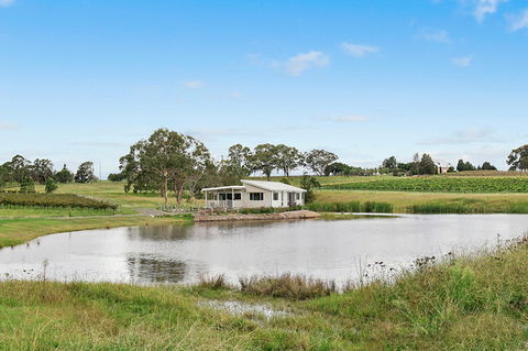 The Lake House - Hotels Melbourne 1