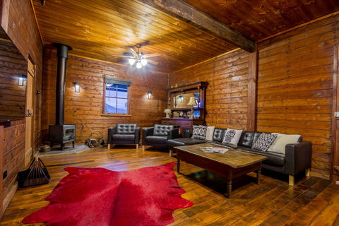 Blaxland's Cottage - Hotels Melbourne 1