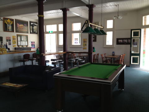 Neath Hotel - Hotels Melbourne 1