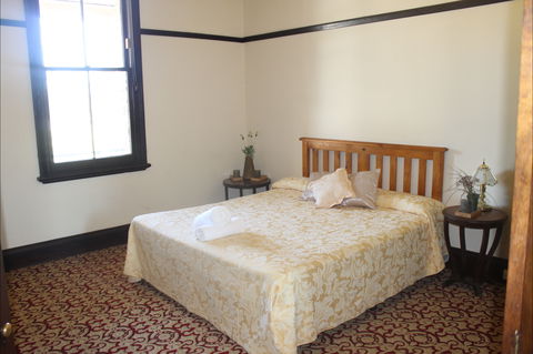 Neath Hotel - Hotels Melbourne 2