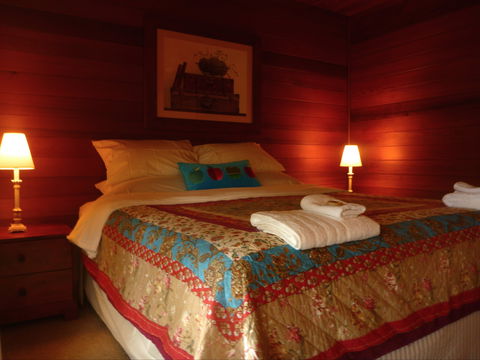 Silverpoint Accommodation - Hotels Melbourne 2