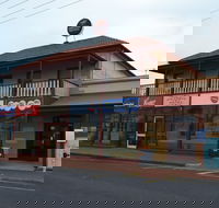 Victoria Hotel Port McDonnell - Hotels Melbourne