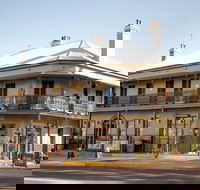 The Family Hotel Maitland - Hotels Melbourne
