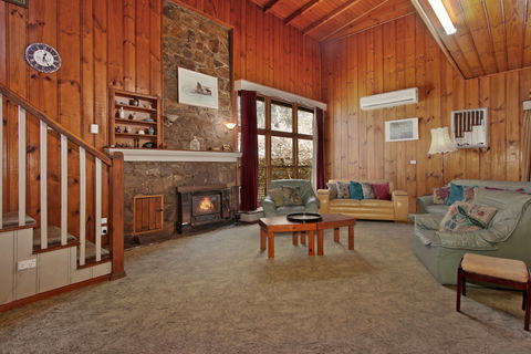 Le Chateau - Hotels Melbourne 1