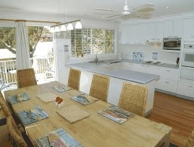 Shoal Bay Riggers - Hotels Melbourne 4