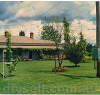 Tumut Valley Violets - Hotels Melbourne