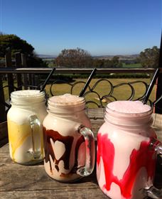 Hollydene Estate Wines And Vines Restaurant - Hotels Melbourne 6