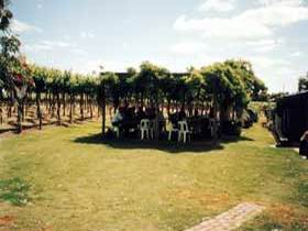 Bonneyview Winery And Restaurant - Hotels Melbourne 2