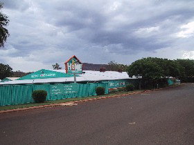 Muzzys Hardware - Hotels Melbourne 0