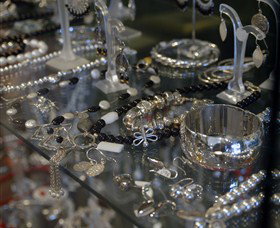 The Moree Gallery - Hotels Melbourne 3