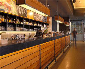 Debacle - Hotels Melbourne 0