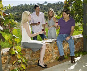 Mount Majura Vineyard - Hotels Melbourne 3