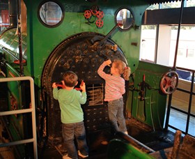 Trainworks - Hotels Melbourne 0