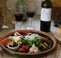 Mount Ashby Estate and Cafe La Palette - Hotels Melbourne