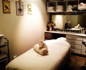 Refresh Face And Body - Hotels Melbourne 0