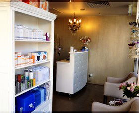 Refresh Face And Body - Hotels Melbourne 1