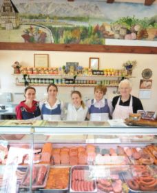 Mentges Master Meats - Hotels Melbourne 0