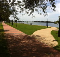 The Manning River - Hotels Melbourne
