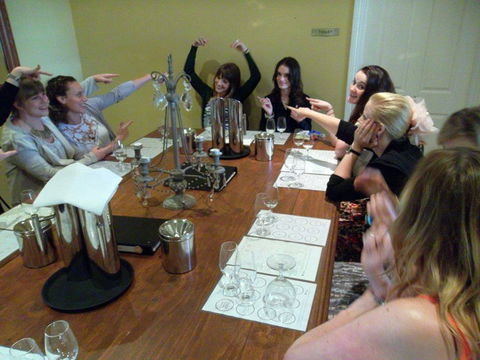 Hunter Valley Wine Tour 4 U - Hotels Melbourne 1