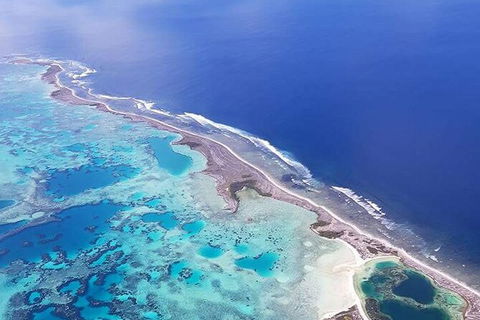 Abrolhos Islands Fixed-Wing Scenic Flight - Hotels Melbourne 4