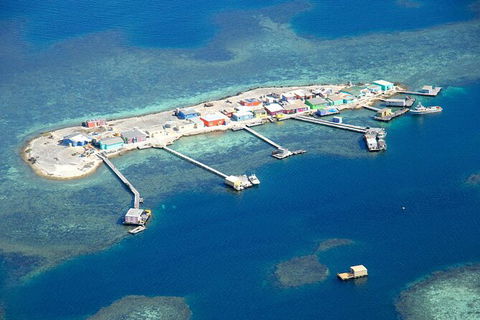 Abrolhos Islands Fixed-Wing Scenic Flight - Hotels Melbourne 5