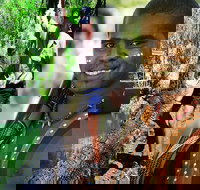 Hartley's Crocodile Adventures and Tjapukai Cultural Park Day Trip from Cairns