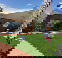 Almondco Almond Hut - Hotels Melbourne