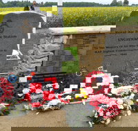 Ingham Memorial Gardens - Hotels Melbourne