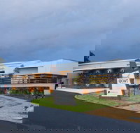 Varias Restaurant and Function Centre at the Queensland College of Wine Tourism - Hotels Melbourne