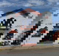 Dungog James Theatre - Hotels Melbourne